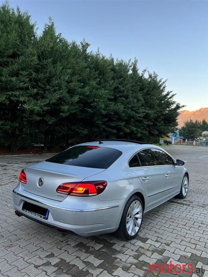 2013' Volkswagen photo #2