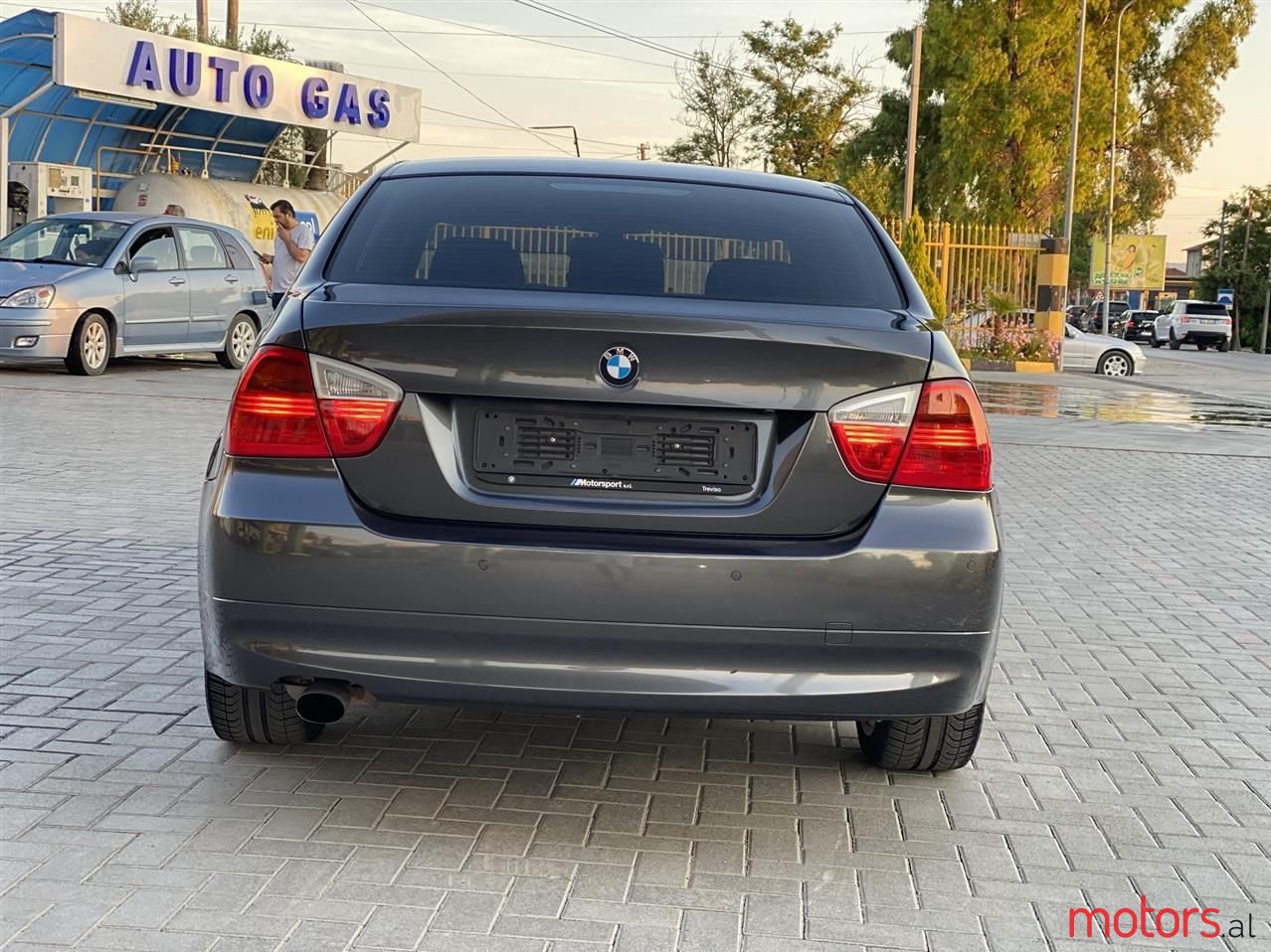 2007' BMW 320 photo #2