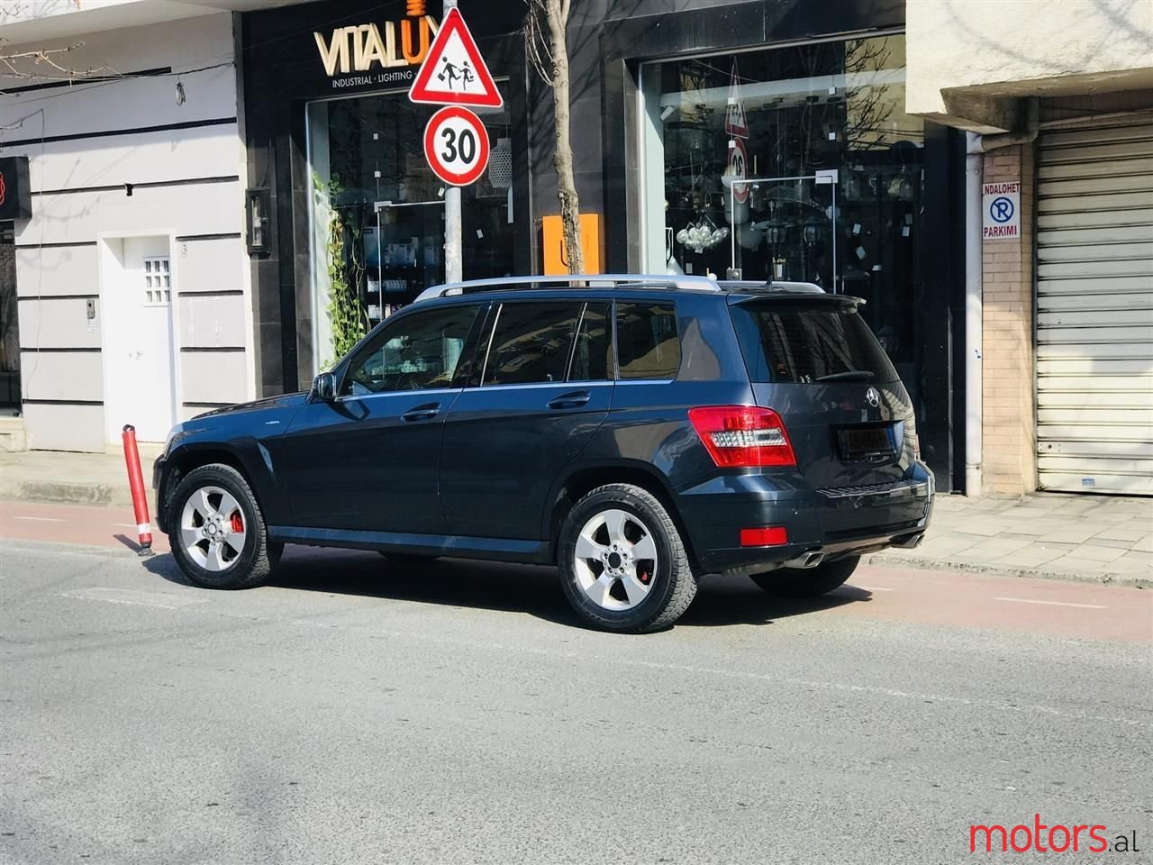 2009' Mercedes-Benz GLK 220 photo #6