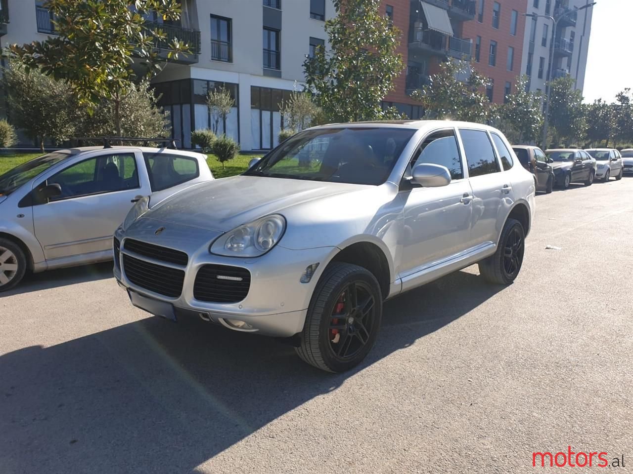 2006' Porsche Cayenne photo #2