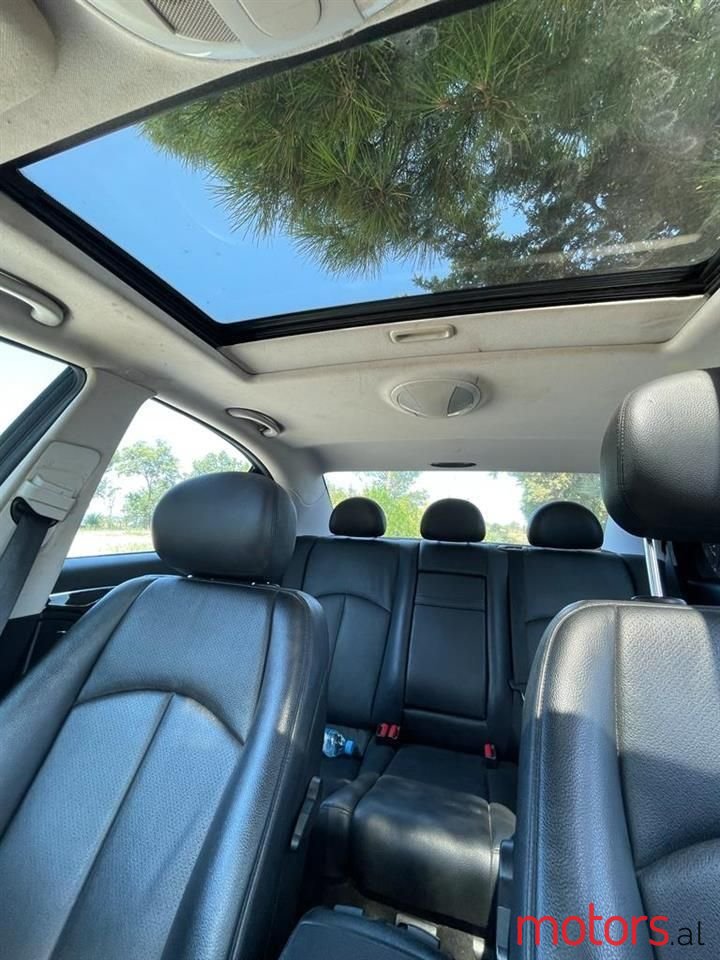 2009' Mercedes-Benz 300 photo #5