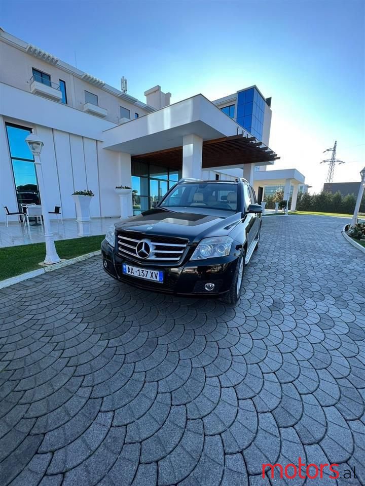 2009' Mercedes-Benz GLK 250 photo #1