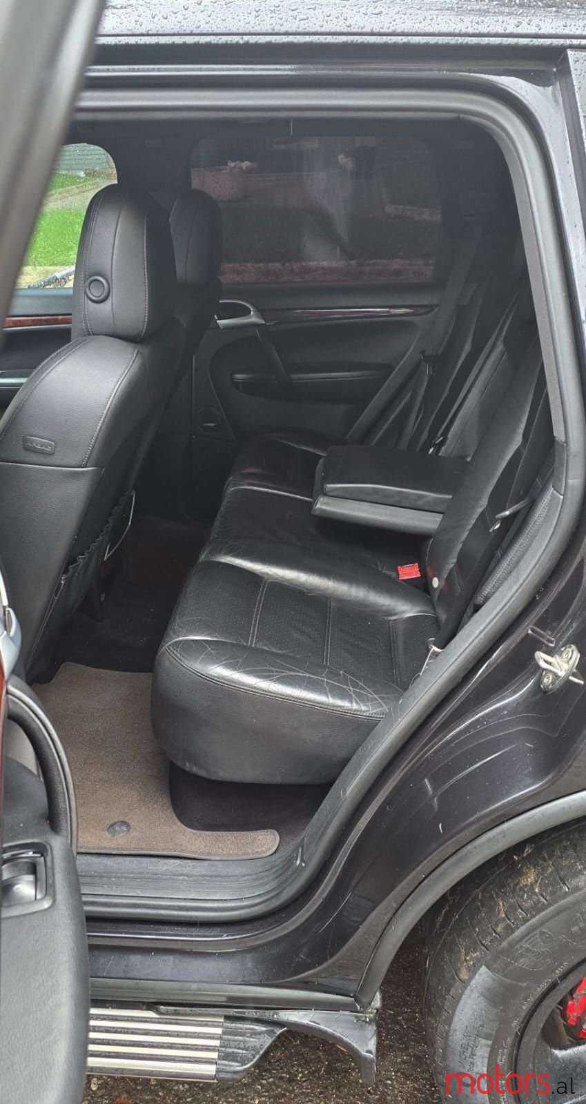 2009' Porsche Cayenne photo #5