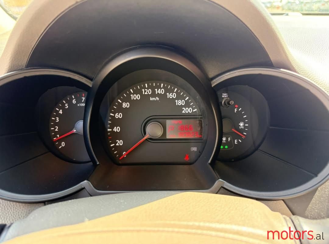 2011' Kia Picanto photo #5