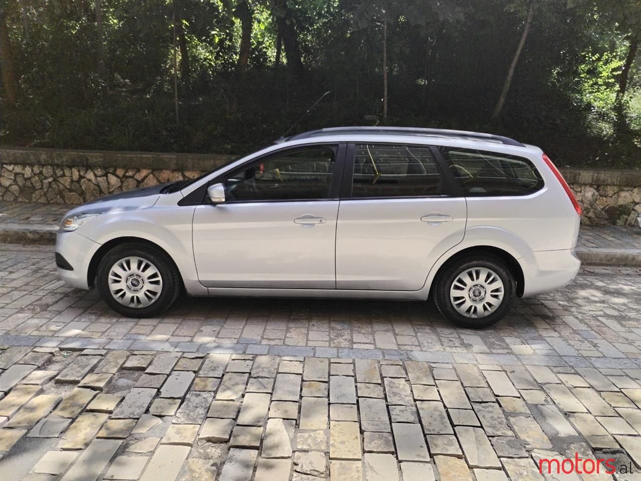 2010' Ford Focus photo #3