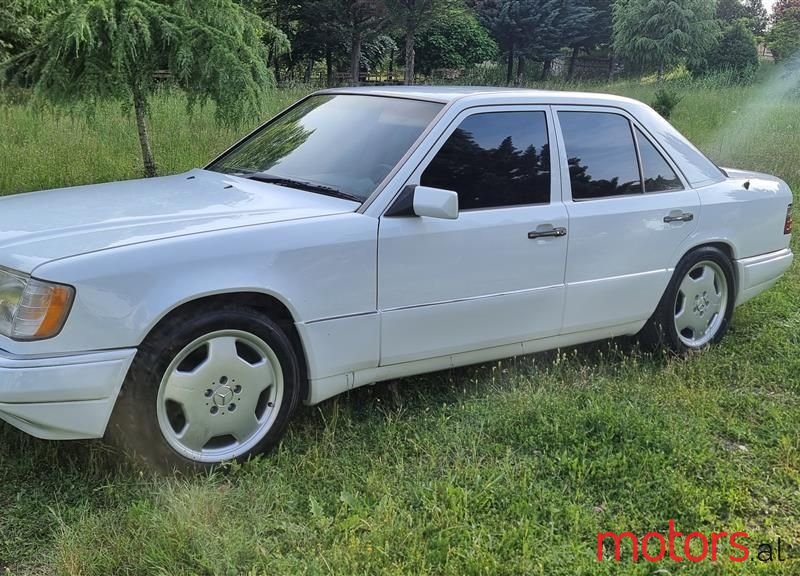 1993' Mercedes-Benz E 500 photo #4