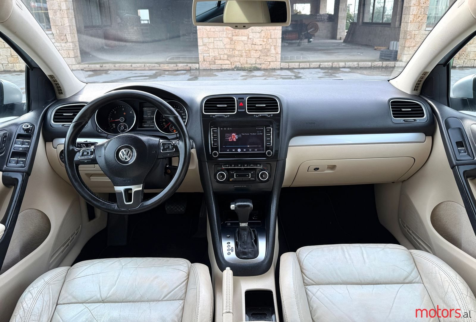 2010' Volkswagen Golf photo #3