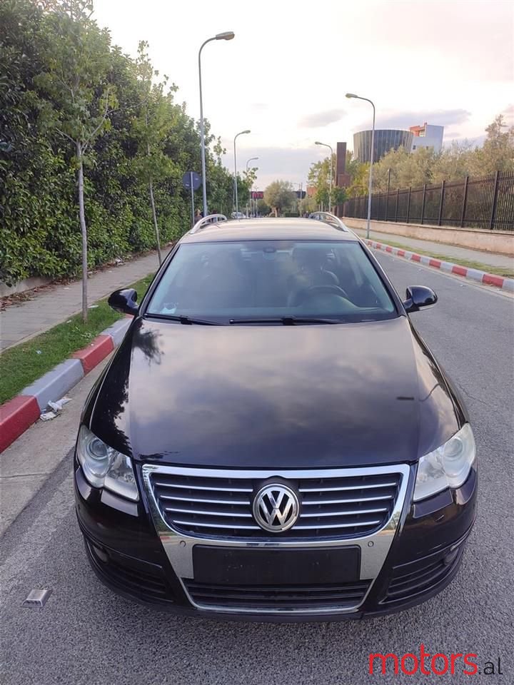 2009' Volkswagen Passat photo #4