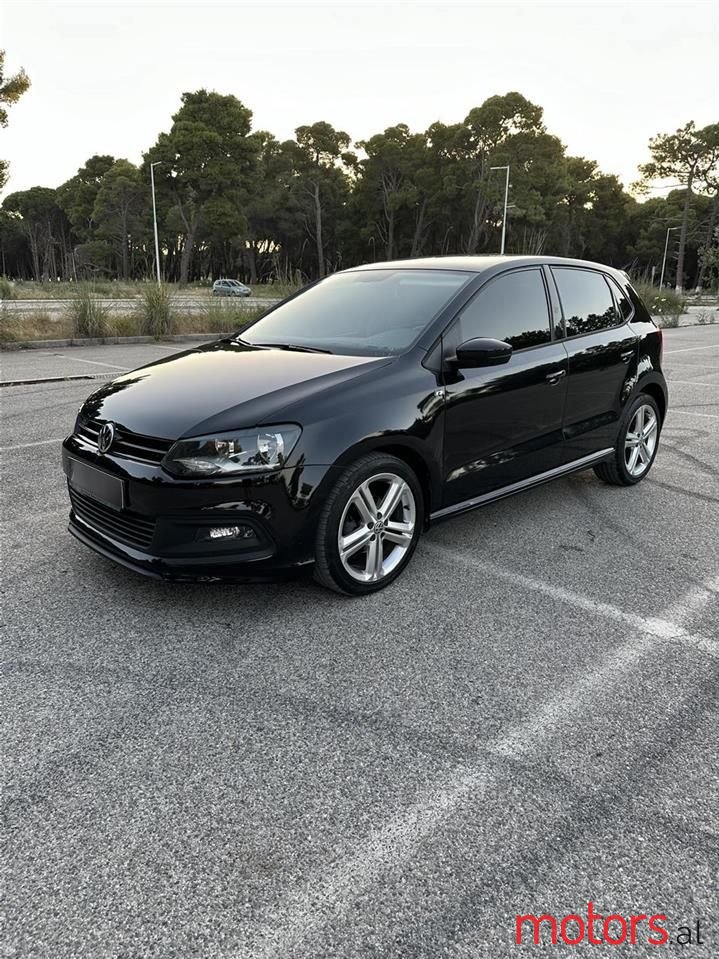 2014' Volkswagen Polo photo #1