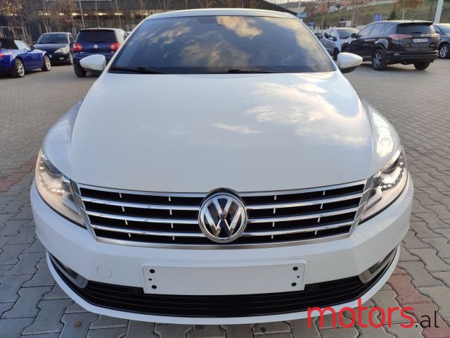 2016' Volkswagen Passat photo #1