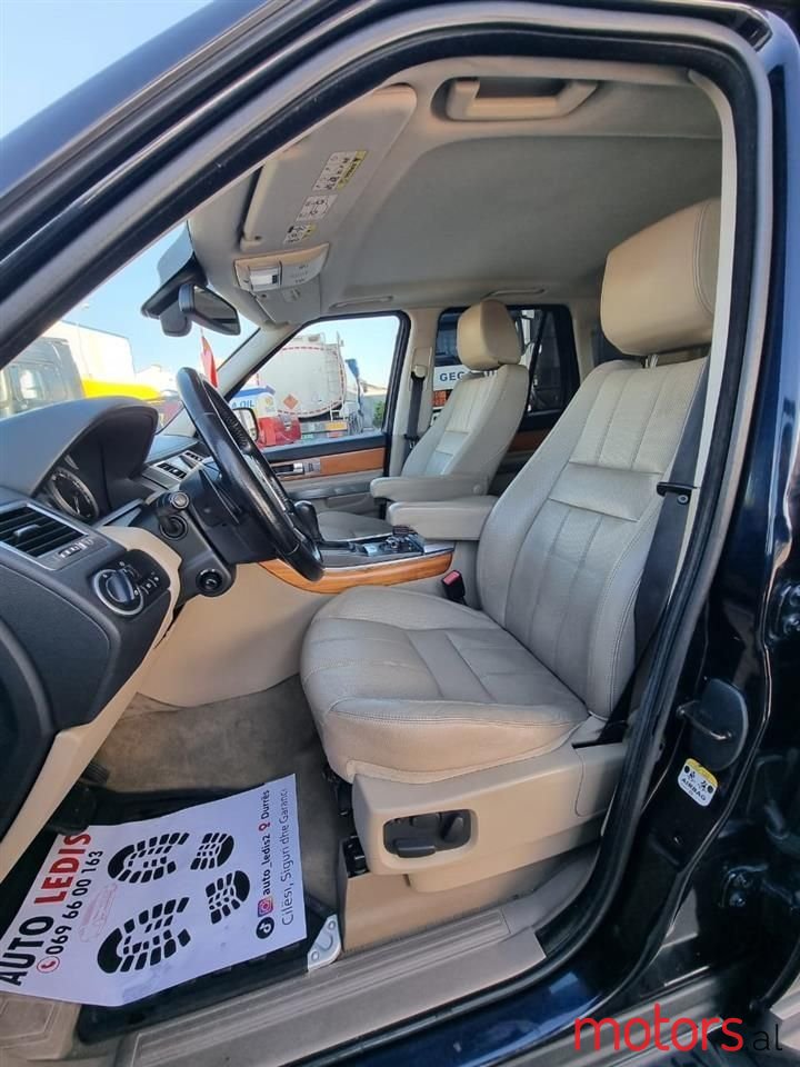 2010' Land Rover Range Rover Sport photo #6