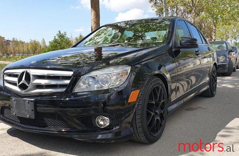 2010' Mercedes-Benz C 300 photo #2