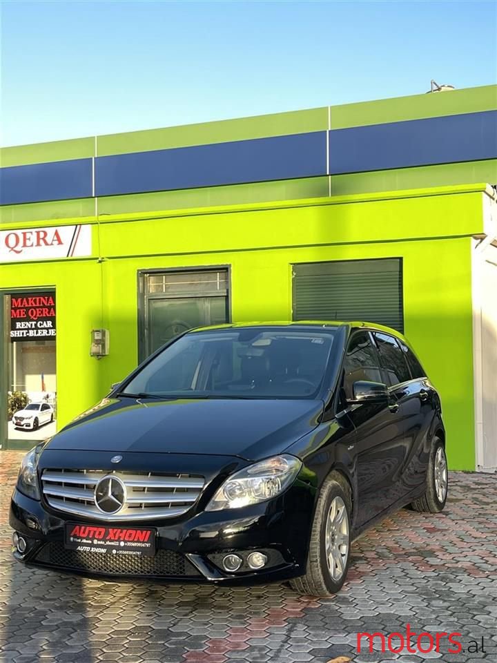 2012' Mercedes-Benz B 200 photo #3