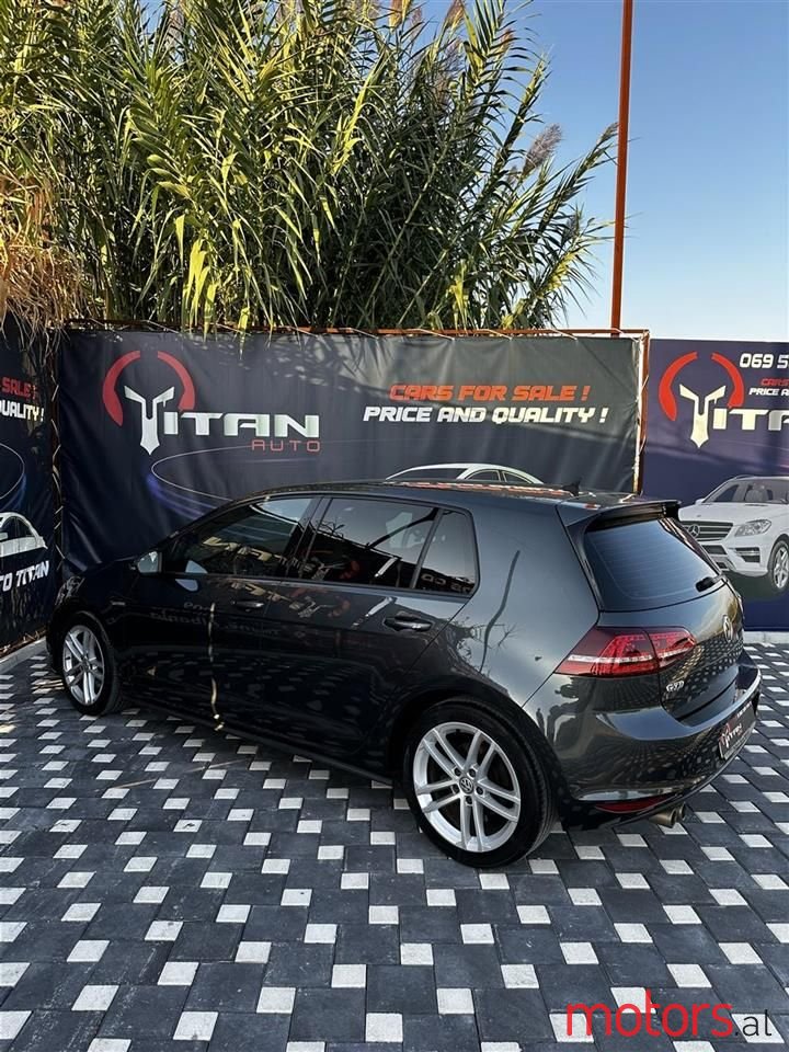 2015' Volkswagen Golf photo #3