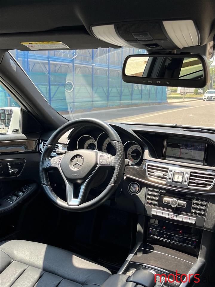 2014' Mercedes-Benz E 220 photo #3