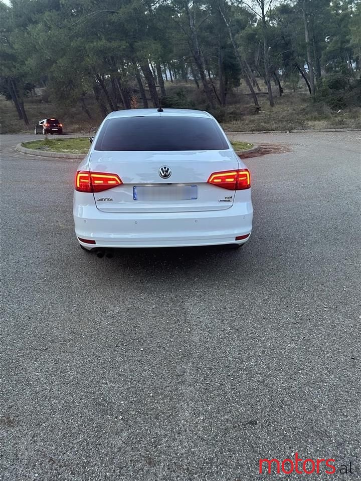 2015' Volkswagen Jetta photo #4