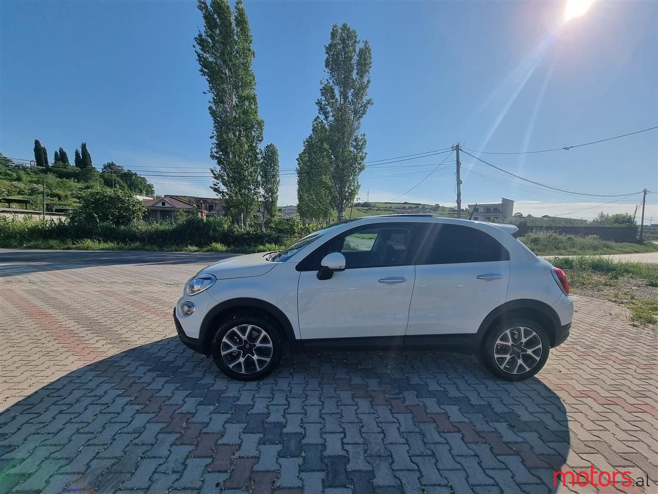 2017' Fiat 500X photo #2