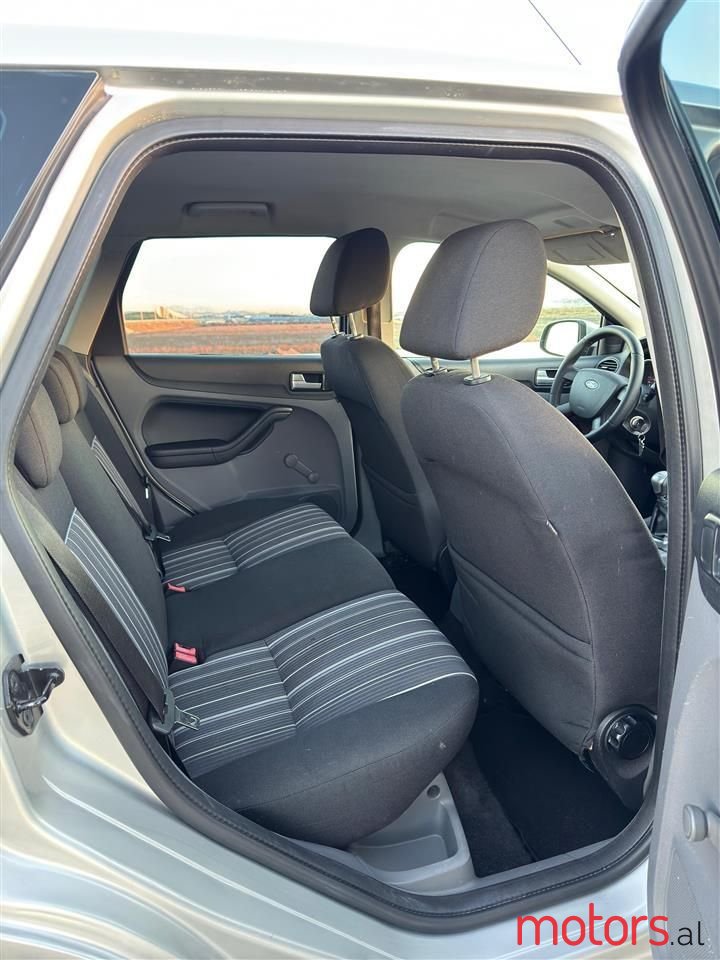 2009' Ford Focus photo #5