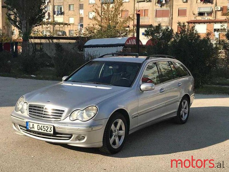 2004' Mercedes-Benz C 200 photo #1