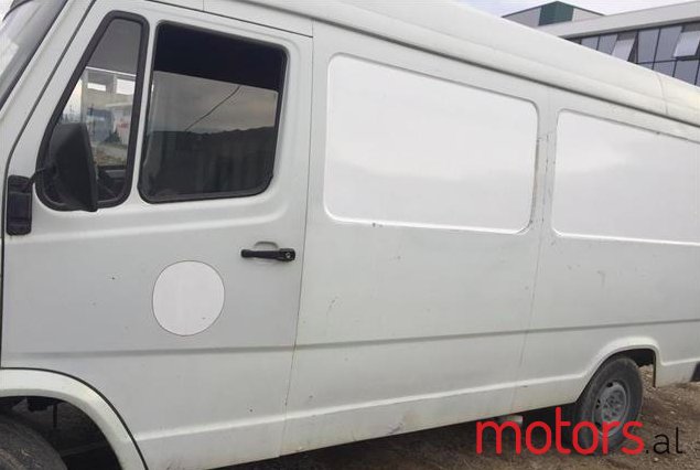 2018' Mercedes-Benz 207 photo #2