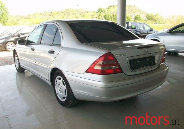 2002' Mercedes-Benz C-Class photo #2