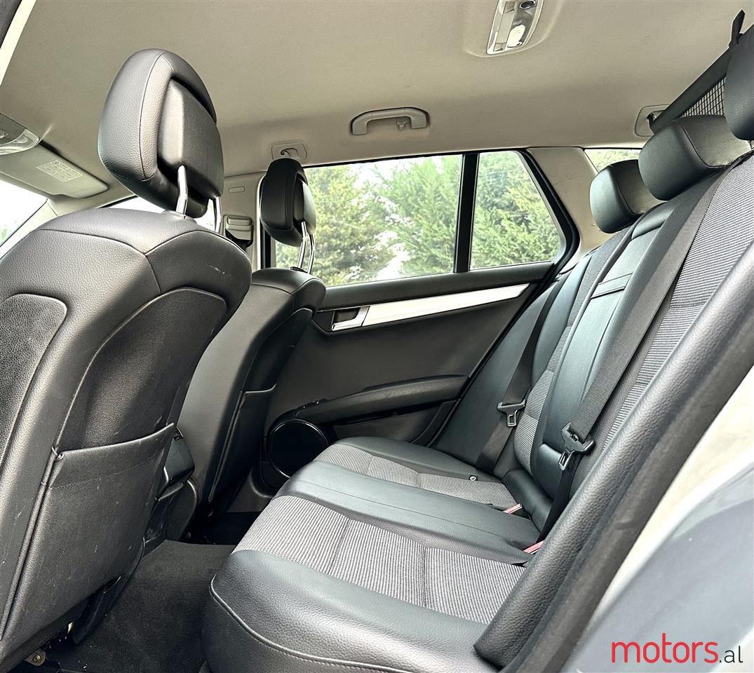 2008' Mercedes-Benz C 220 photo #3