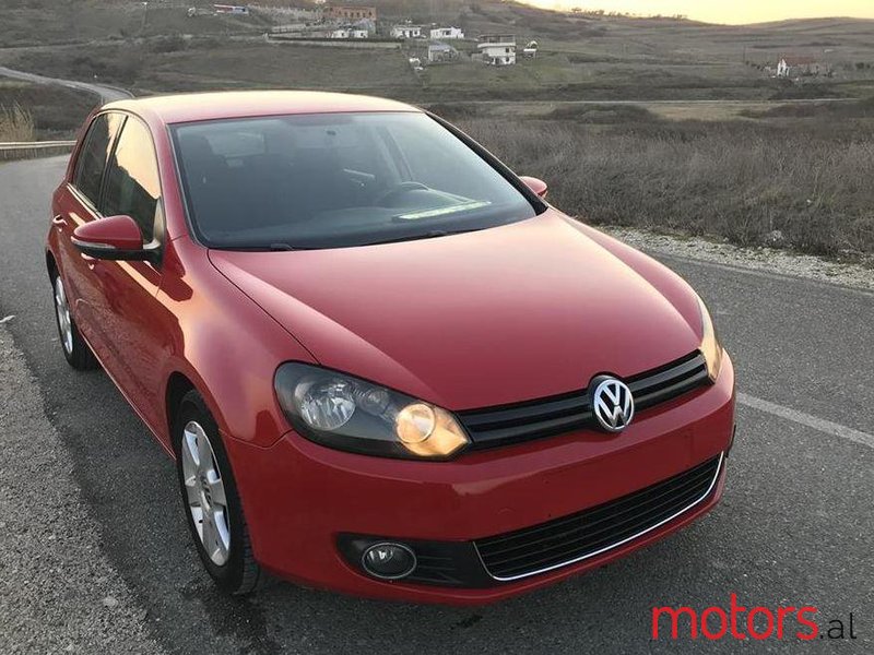 2010' Volkswagen Golf photo #1