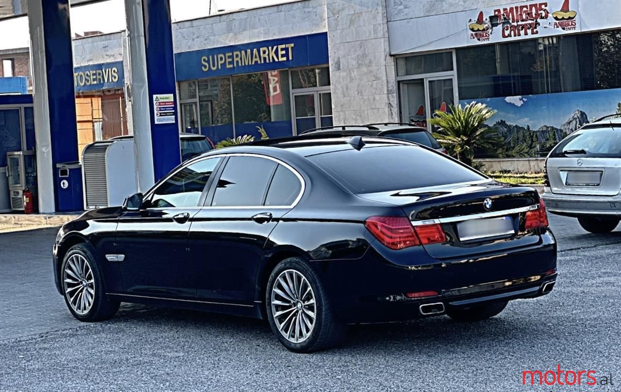 2009' BMW 730 photo #6