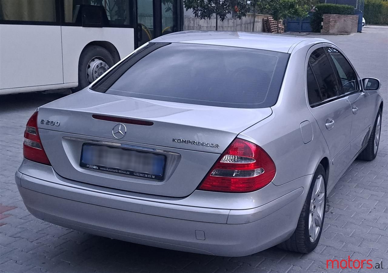 2005' Mercedes-Benz E 200 photo #6