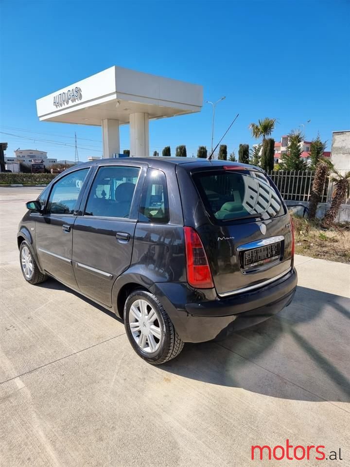 2006' Lancia Musa photo #2