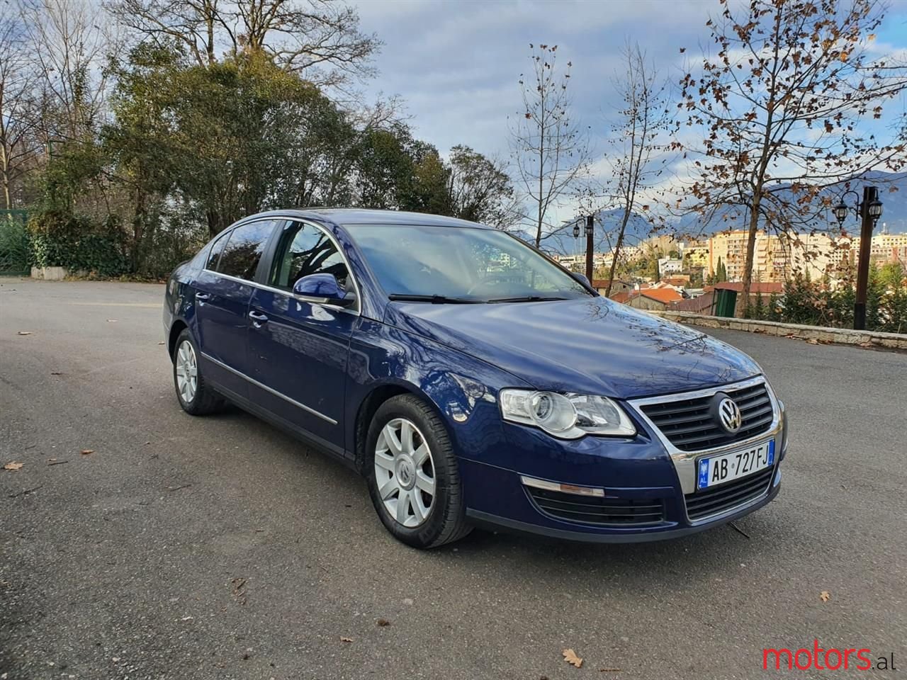 2005' Volkswagen Passat photo #1