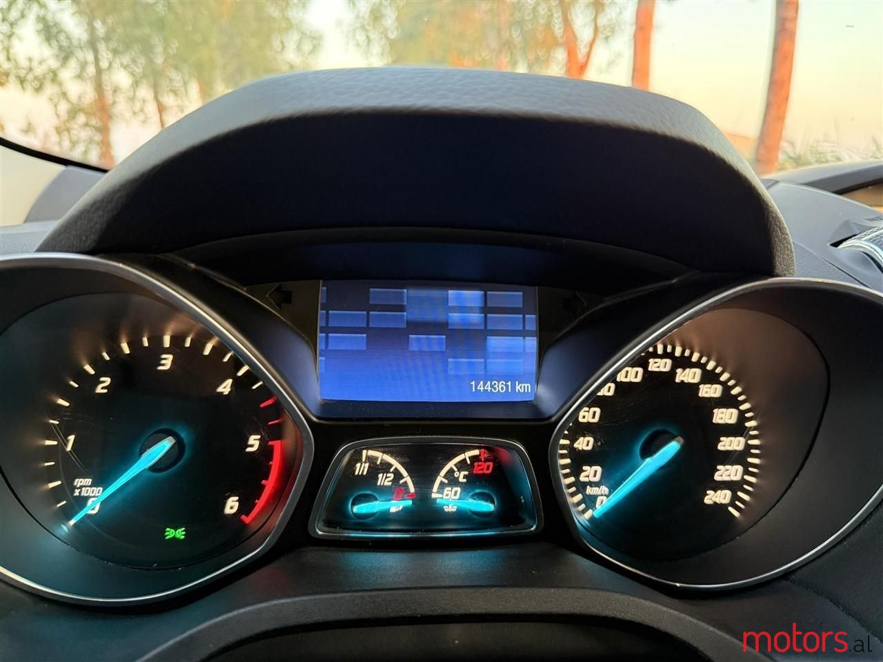 2015' Ford Kuga photo #5