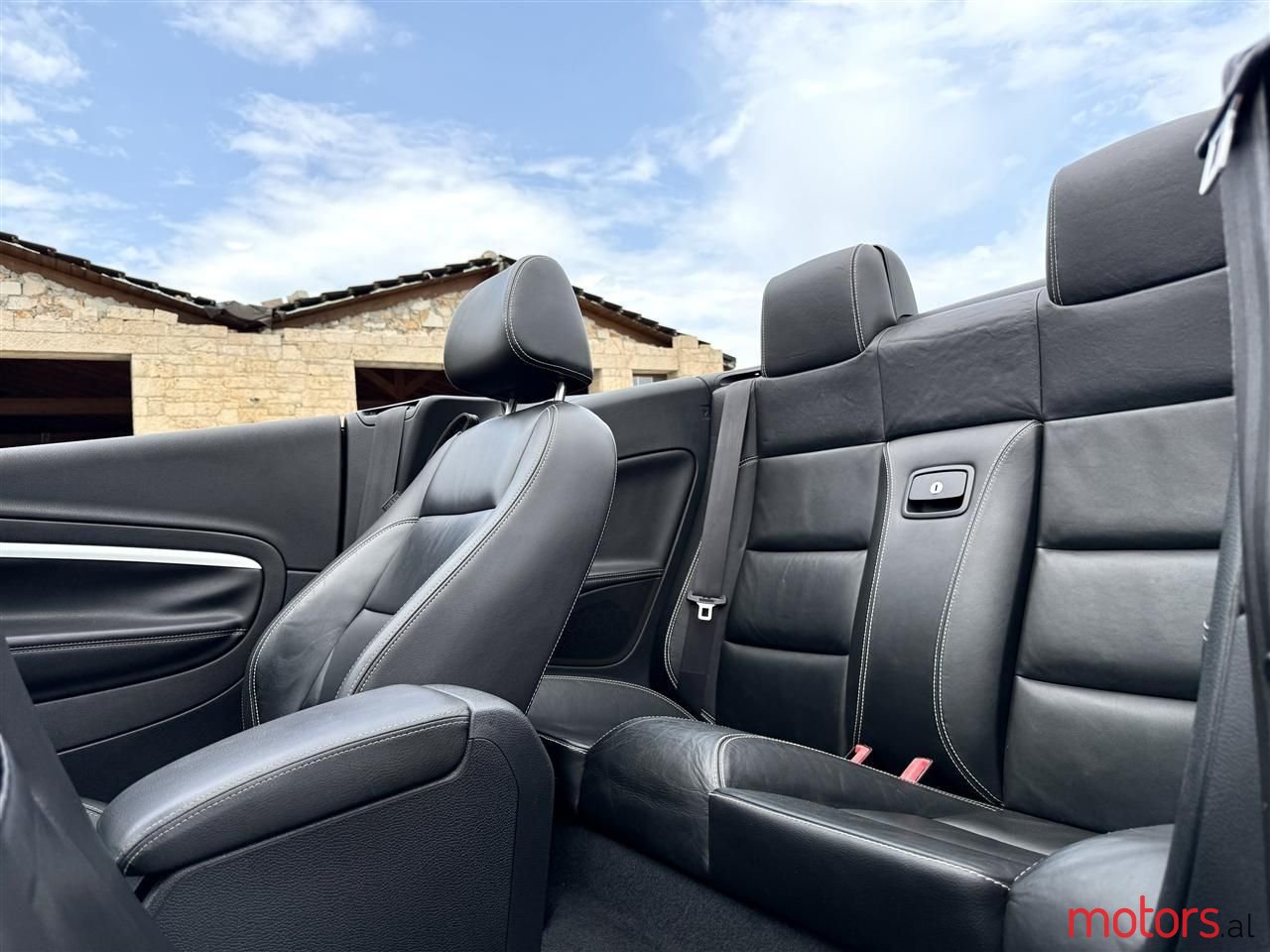 2010' Volkswagen Eos photo #4