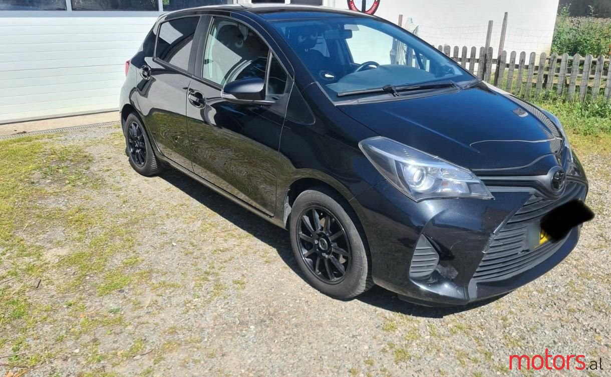 2016' Toyota Yaris photo #4