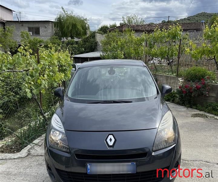 2010' Renault Scenic photo #3