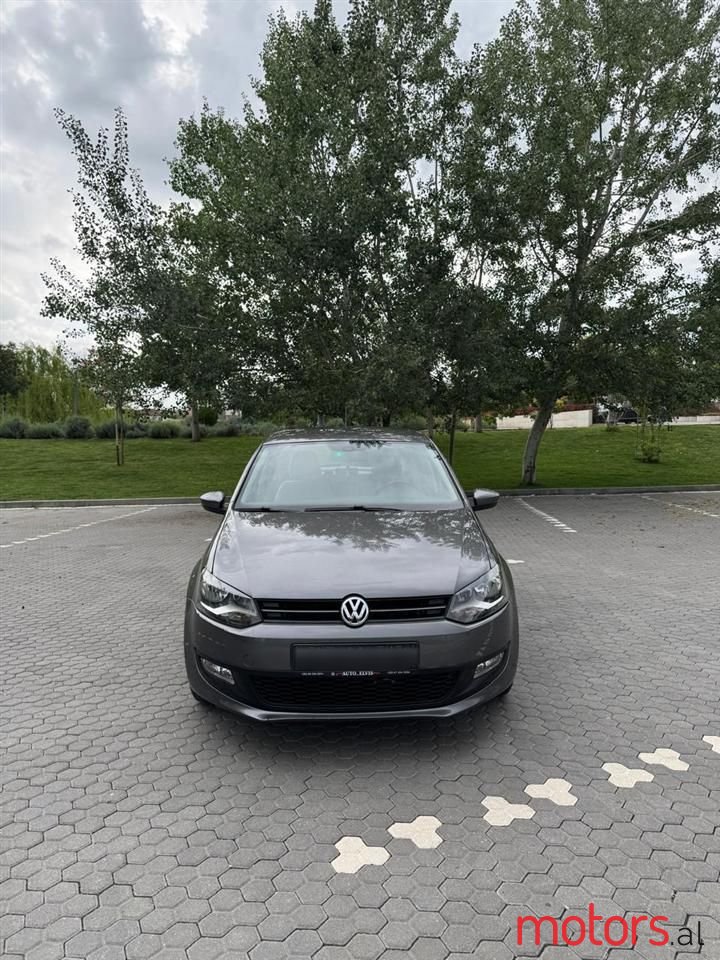 2010' Volkswagen Polo photo #1