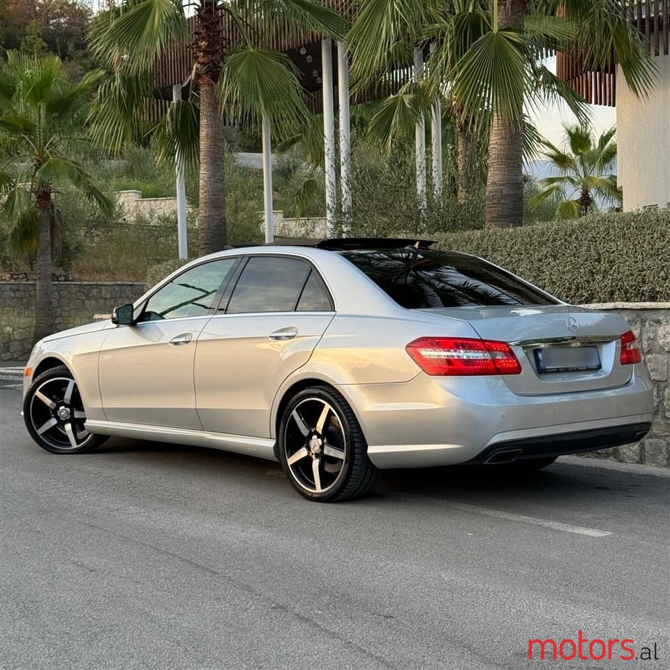 2010' Mercedes-Benz E 55 AMG photo #6