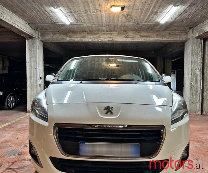 2016' Peugeot 5008 photo #1