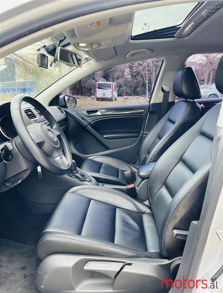 2012' Volkswagen Golf photo #2