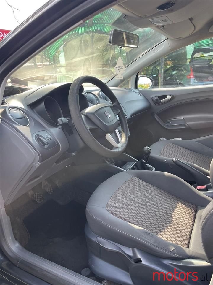 2010' SEAT Ibiza photo #6