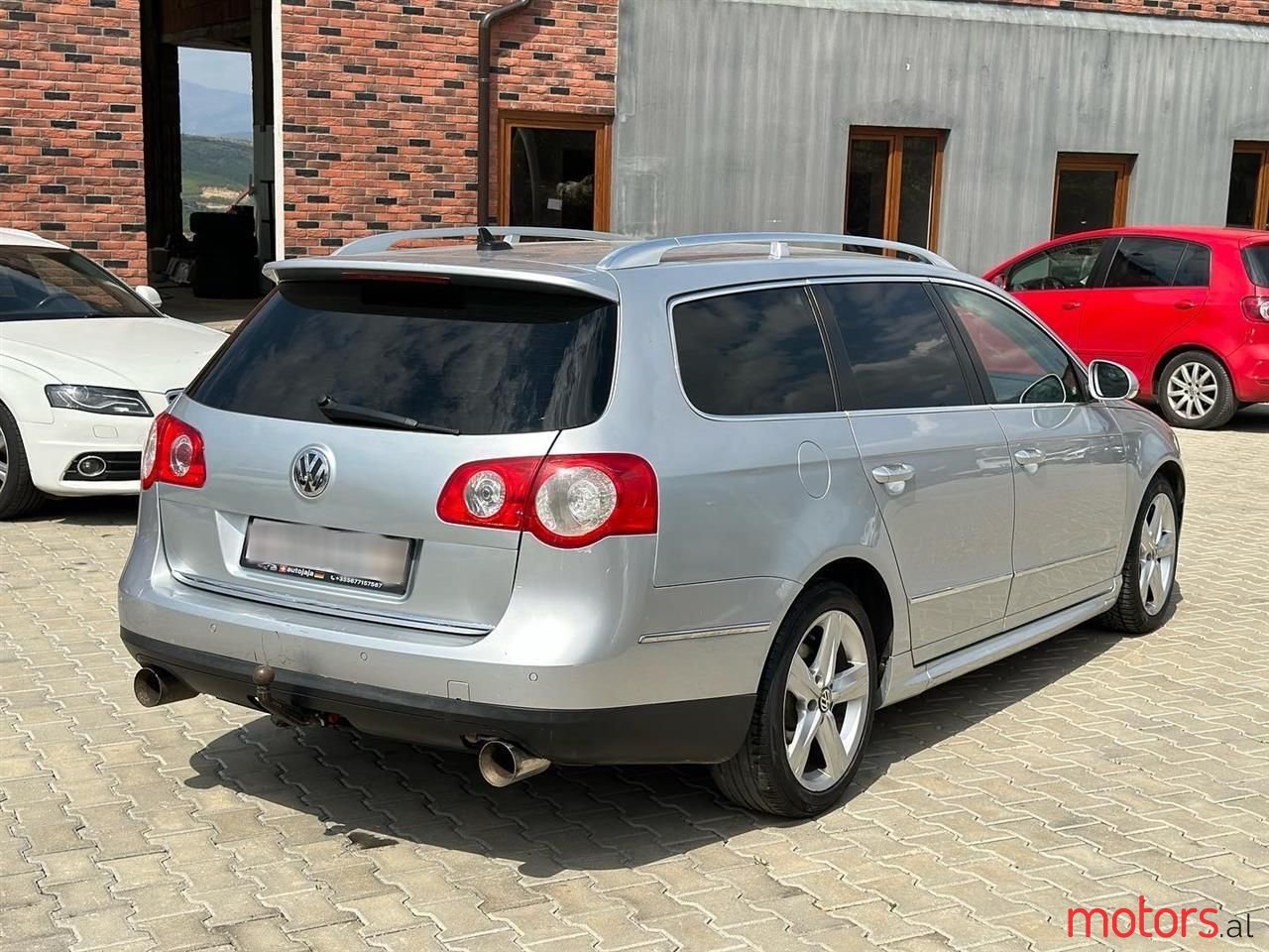 2010' Volkswagen Passat photo #3