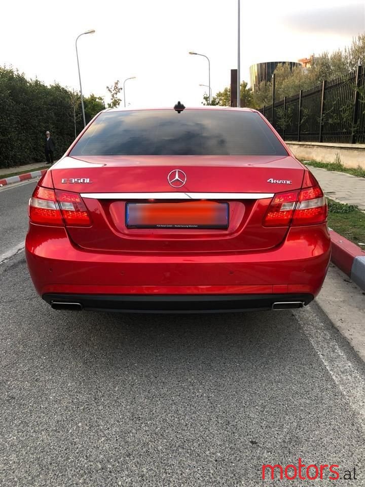 2013' Mercedes-Benz E 220 photo #1