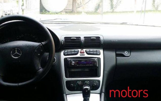 2002' Mercedes-Benz C-Class photo #3