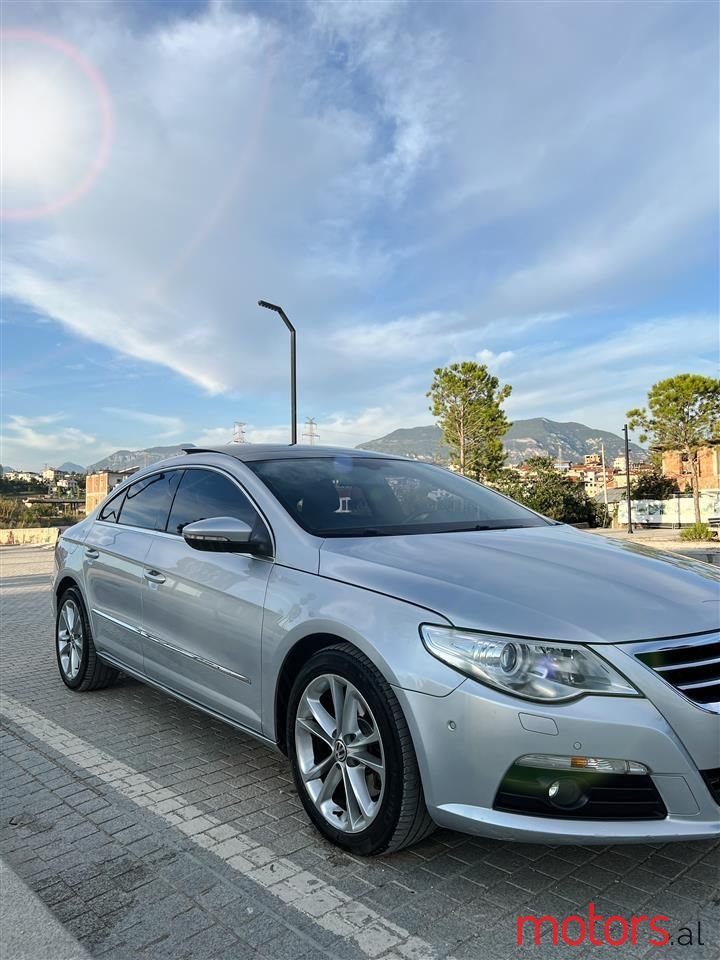 2010' Volkswagen photo #2