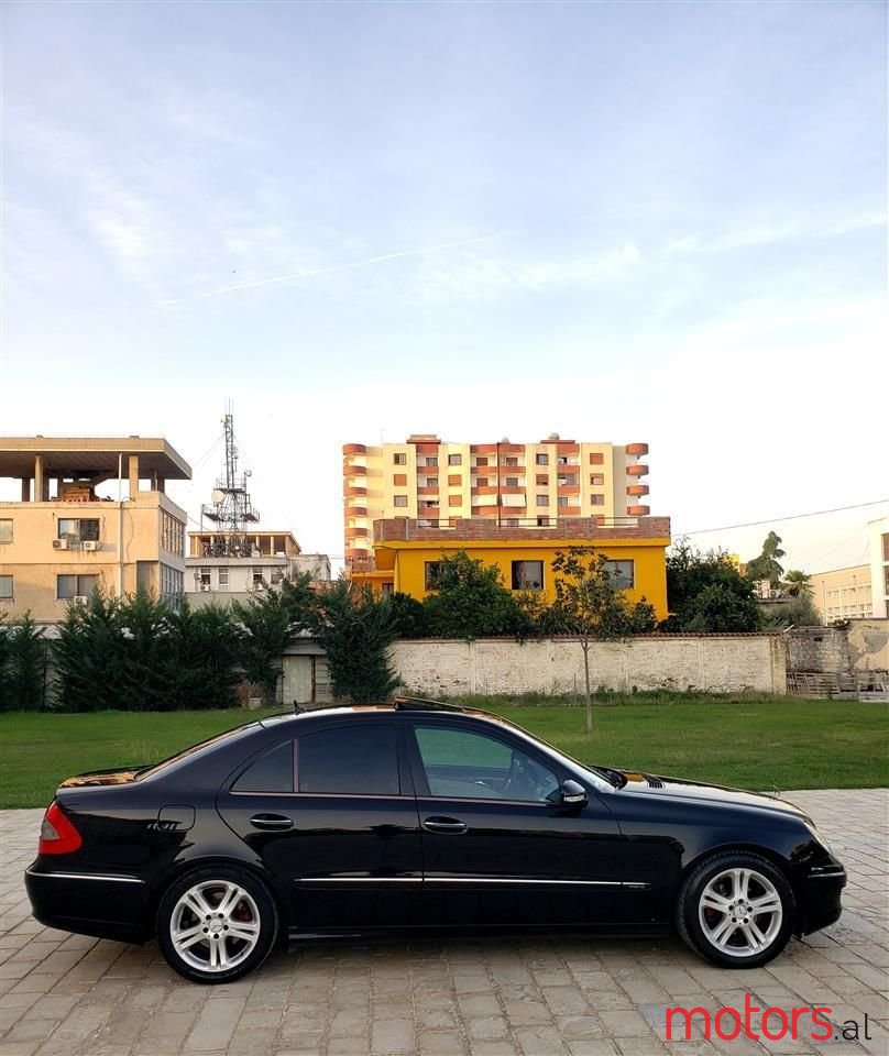 2006' Mercedes-Benz E 320 photo #5