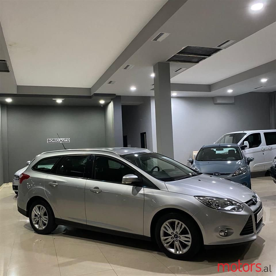 2011' Ford Focus photo #6