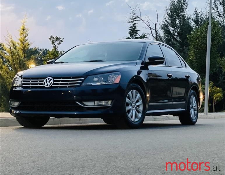 2013' Volkswagen Passat photo #1