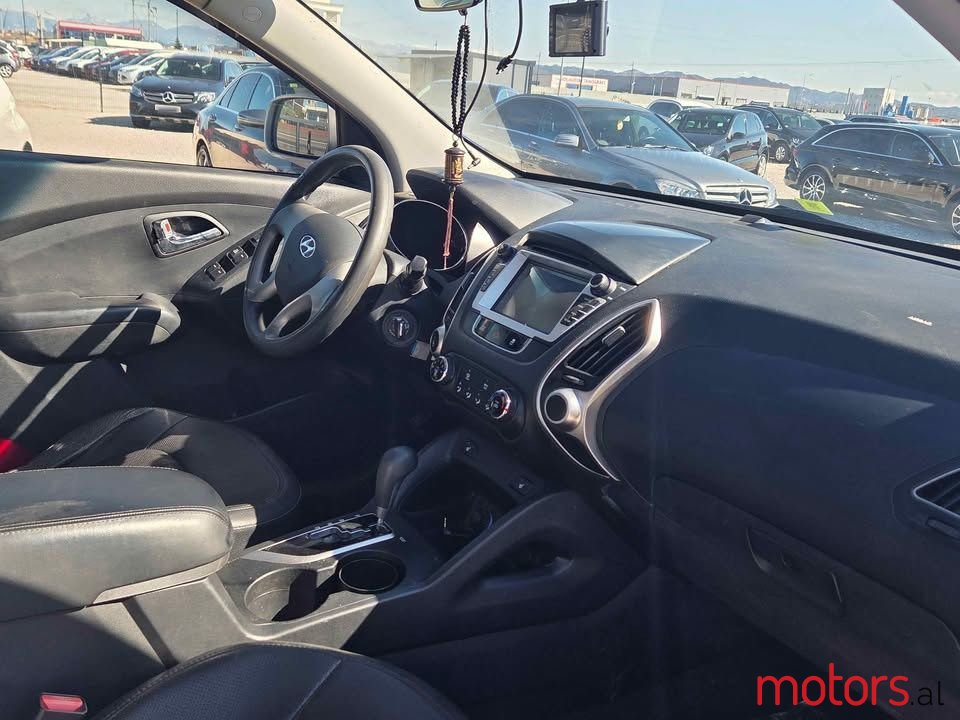 2013' Hyundai Tucson photo #5