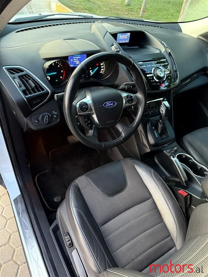 2013' Ford Kuga photo #2