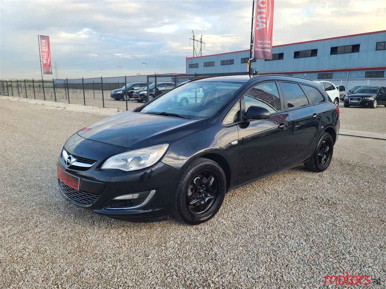 2015' Opel Astra photo #5